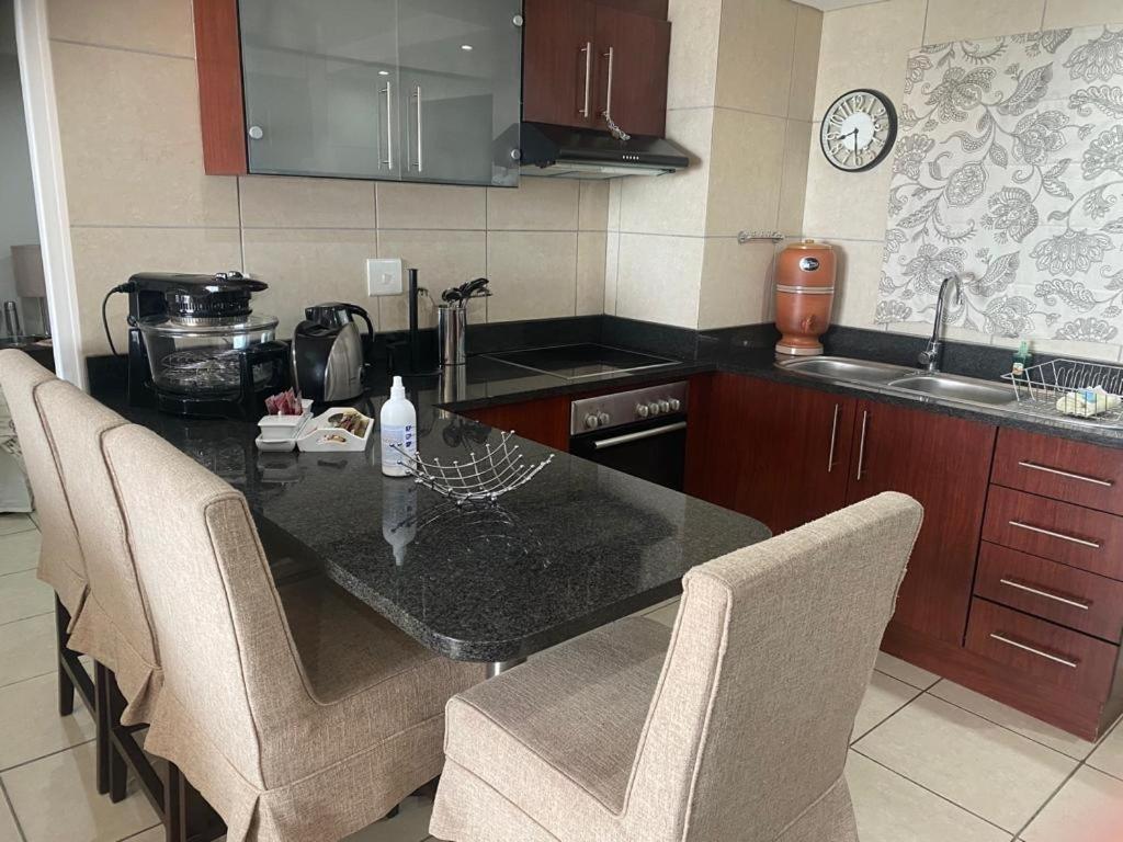 Seafront Apartment In Mossel Bay Kültér fotó